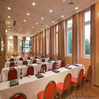Hotel Patria Pecs Luaran gambar