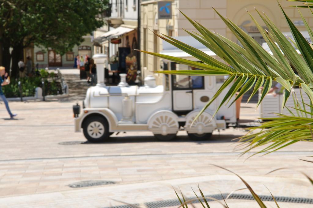 Hotel Patria Pecs Luaran gambar